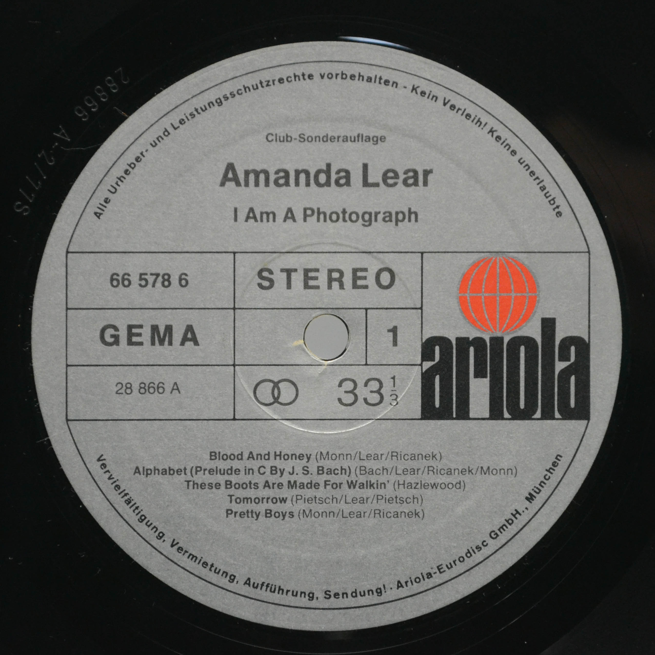 Виниловая пластинка Amanda Lear — I Am A Photograph, 1977