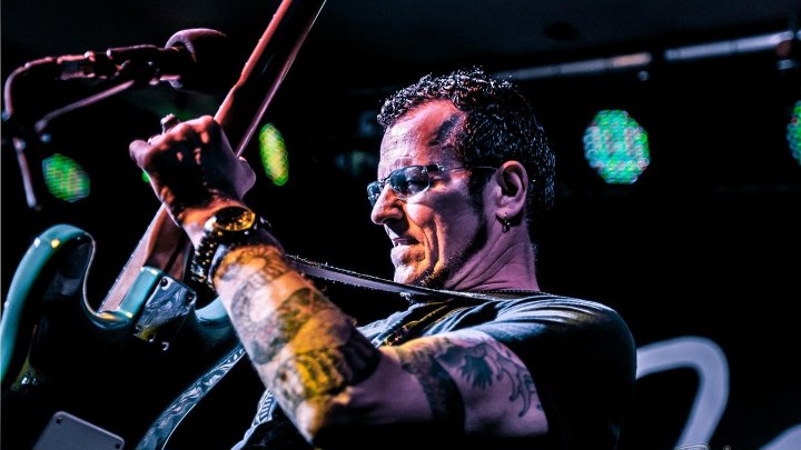 Gary Hoey