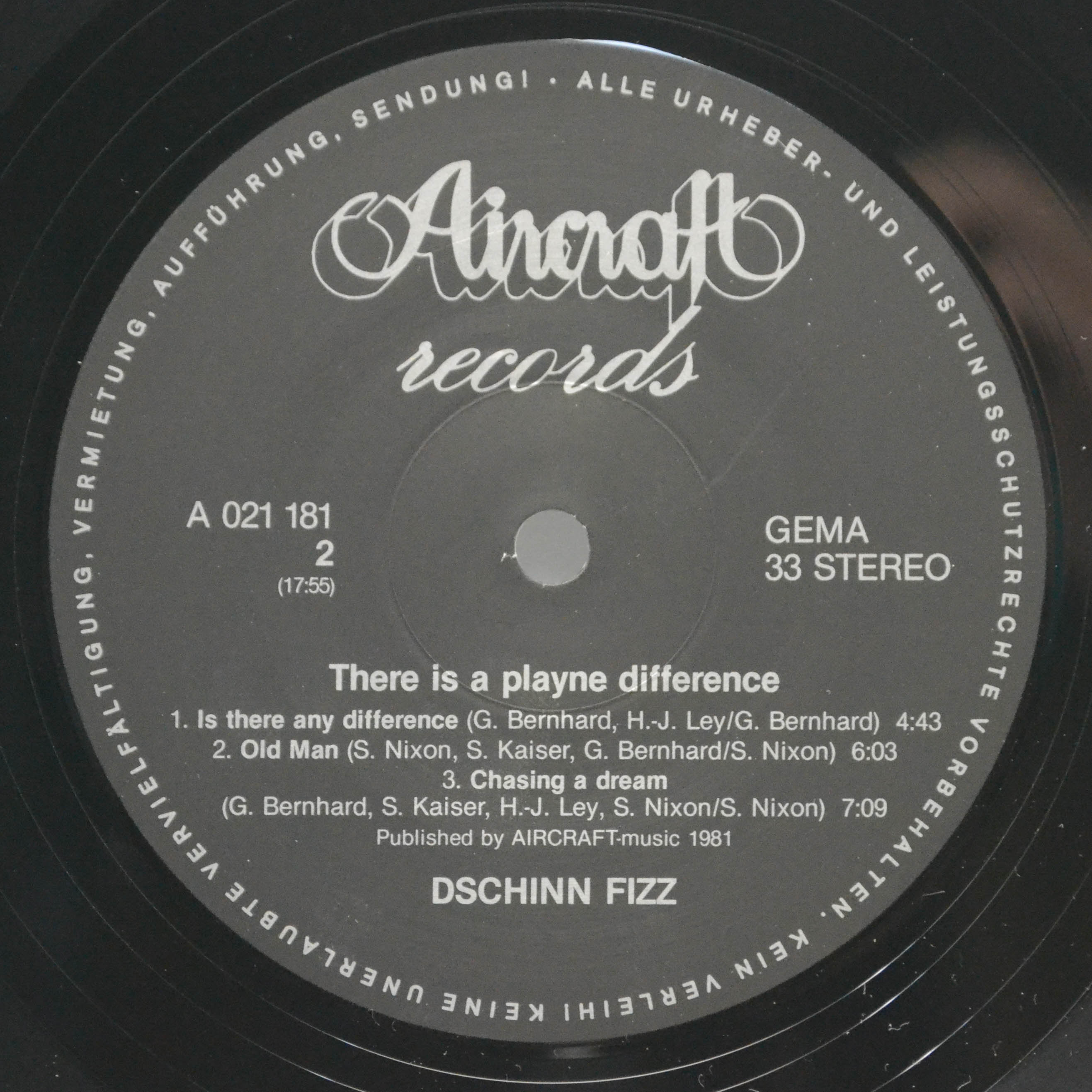 Виниловая пластинка Dschinn Fizz — There Is A Playne Difference, 1981
