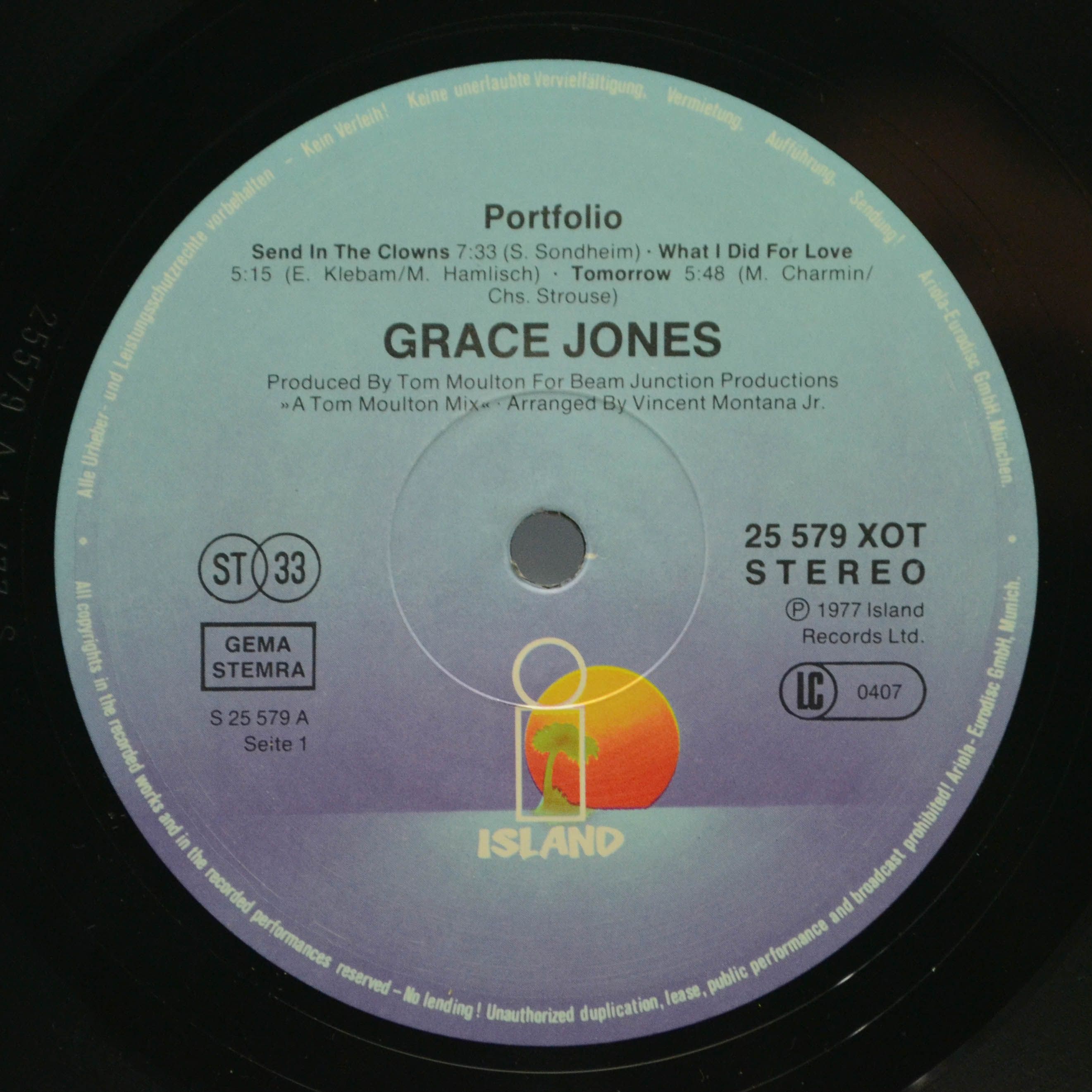 Виниловая пластинка Grace Jones — Portfolio, 1977