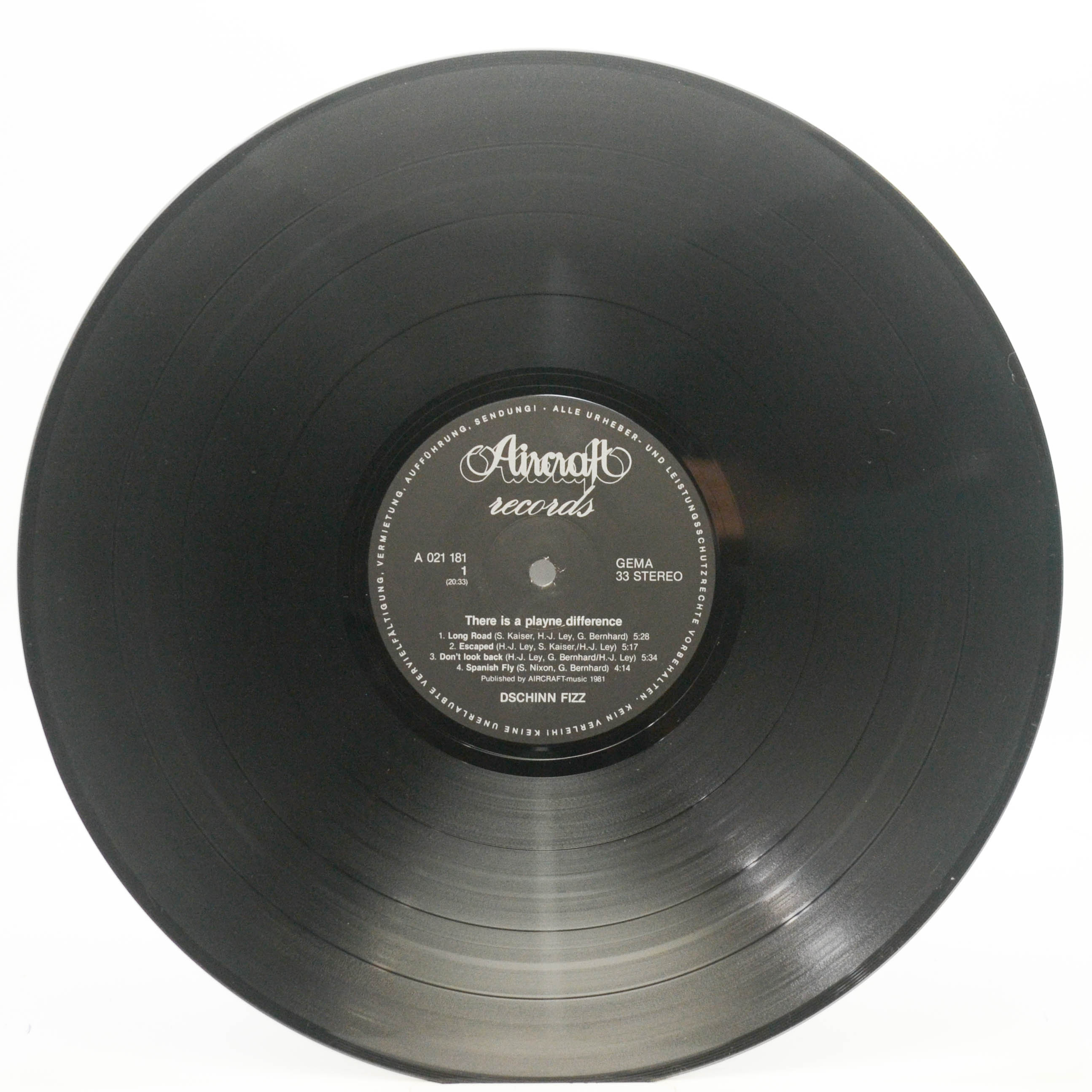Виниловая пластинка Dschinn Fizz — There Is A Playne Difference, 1981