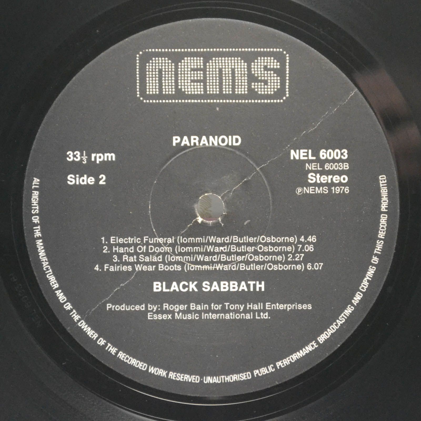 Black Sabbath — Paranoid (UK), 1970