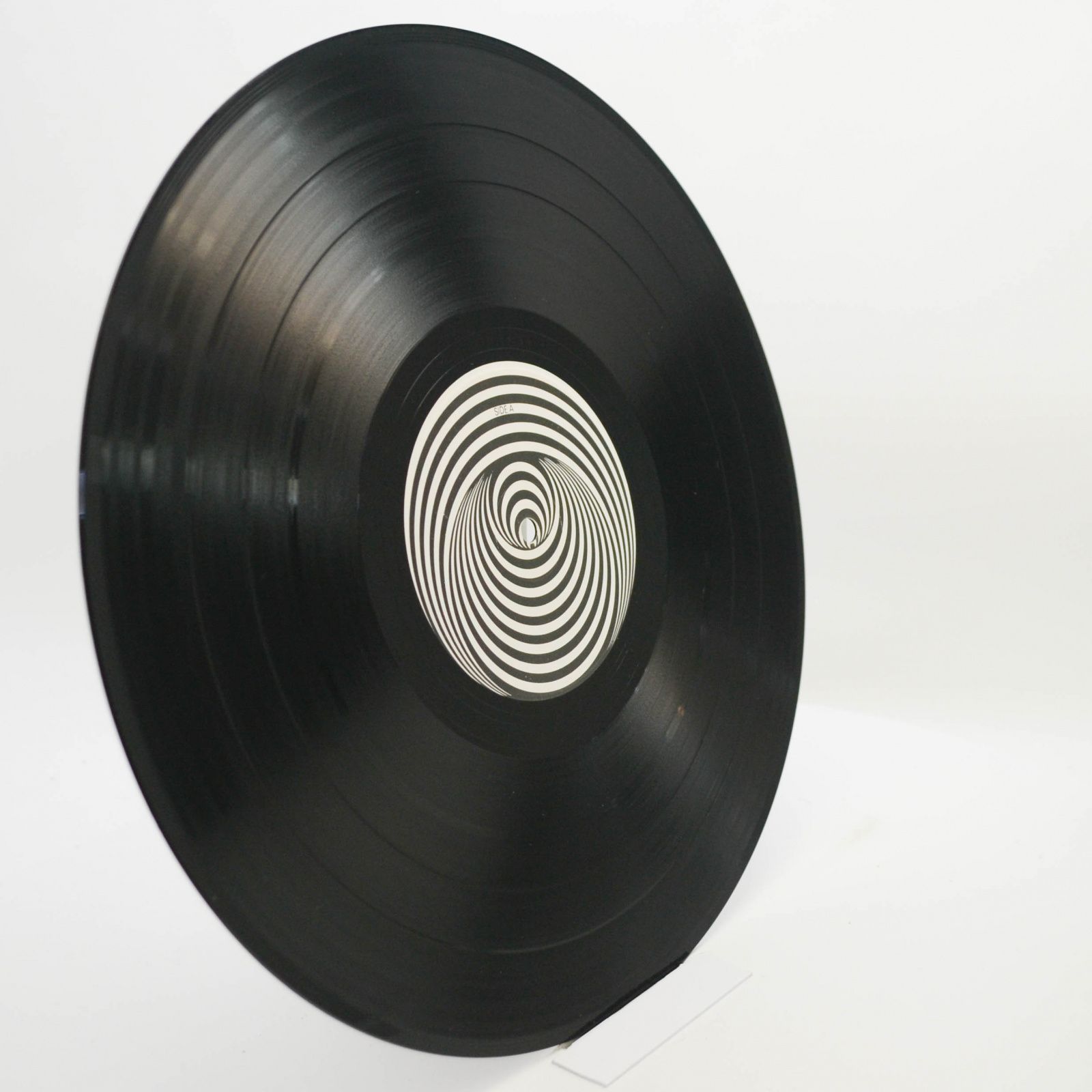 Black Sabbath — Black Sabbath (UK, Vertigo "Swirl"), 1970