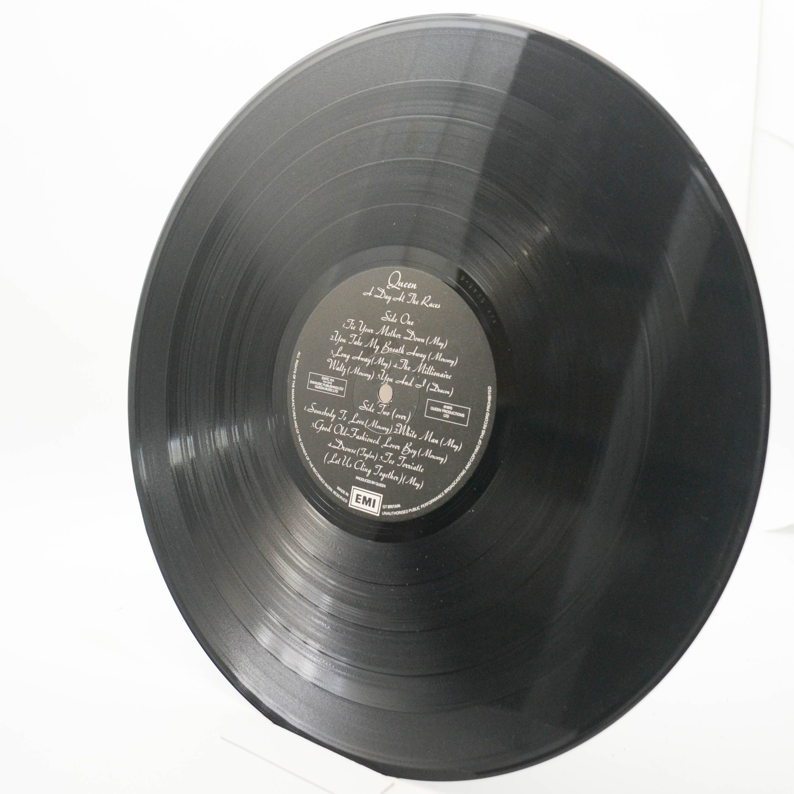 Queen — A Day At The Races (UK), 1976