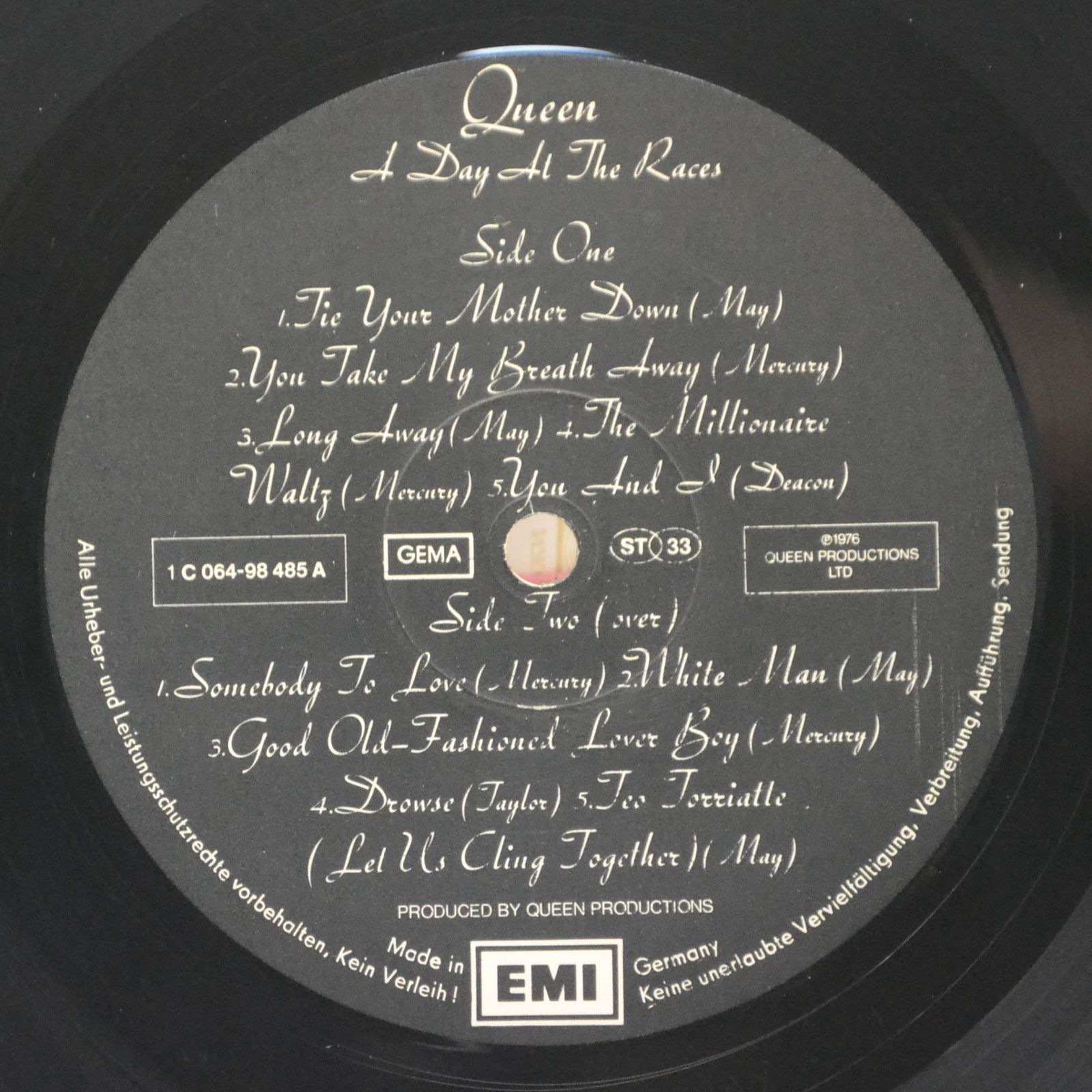 Queen — A Day At The Races, 1976