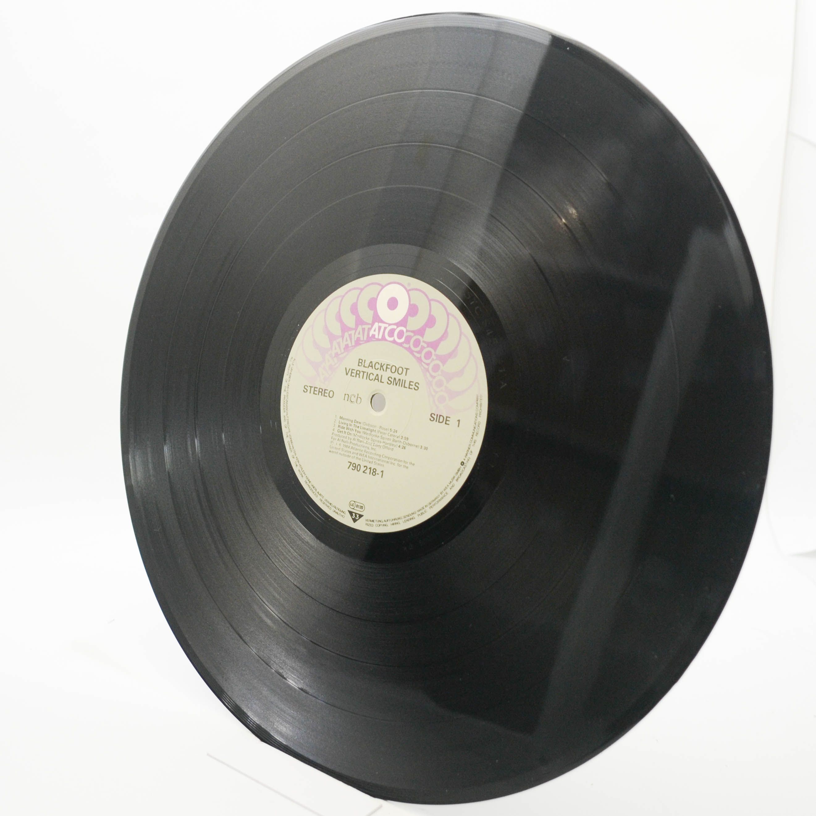 Виниловая пластинка Blackfoot — Vertical Smiles, 1975