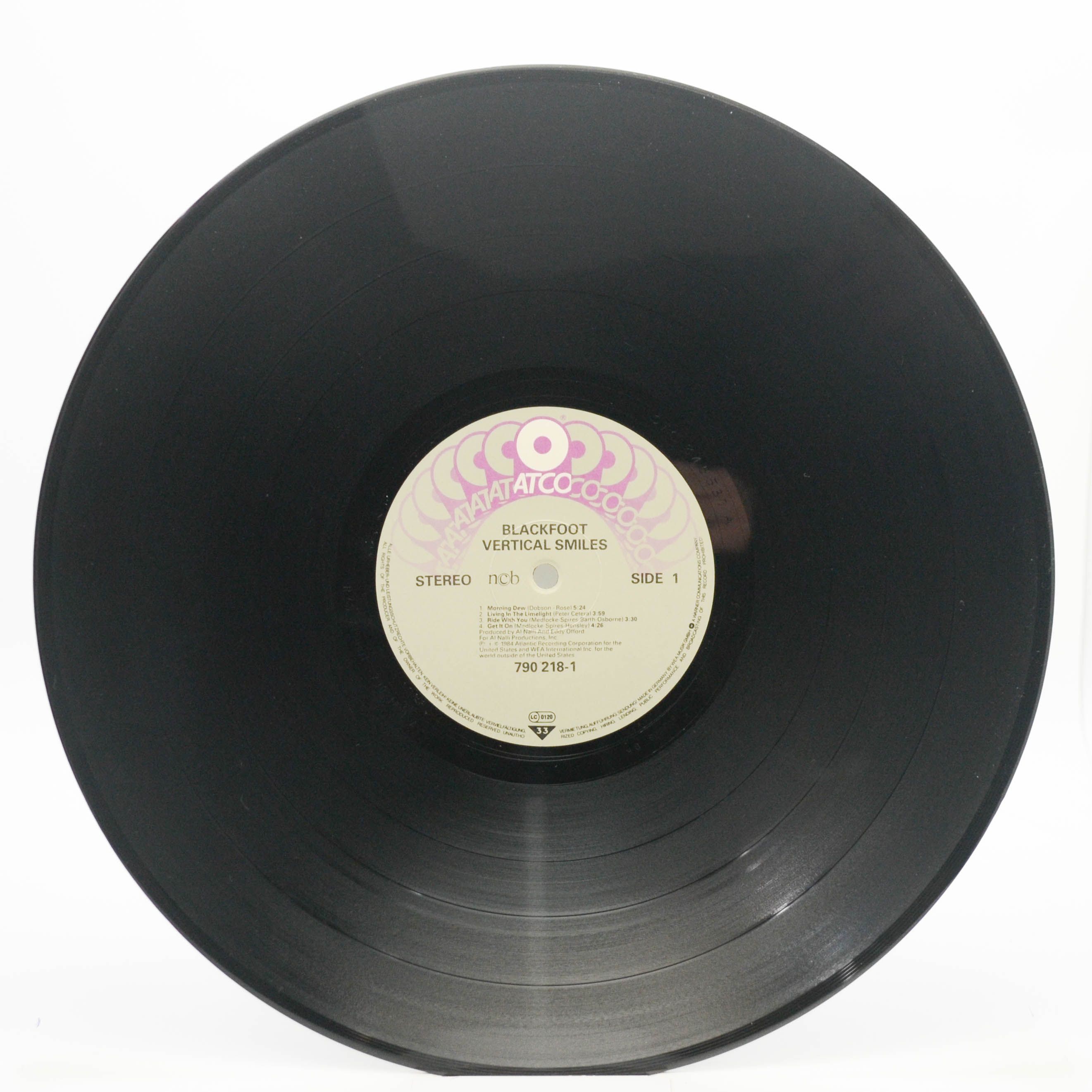 Виниловая пластинка Blackfoot — Vertical Smiles, 1975