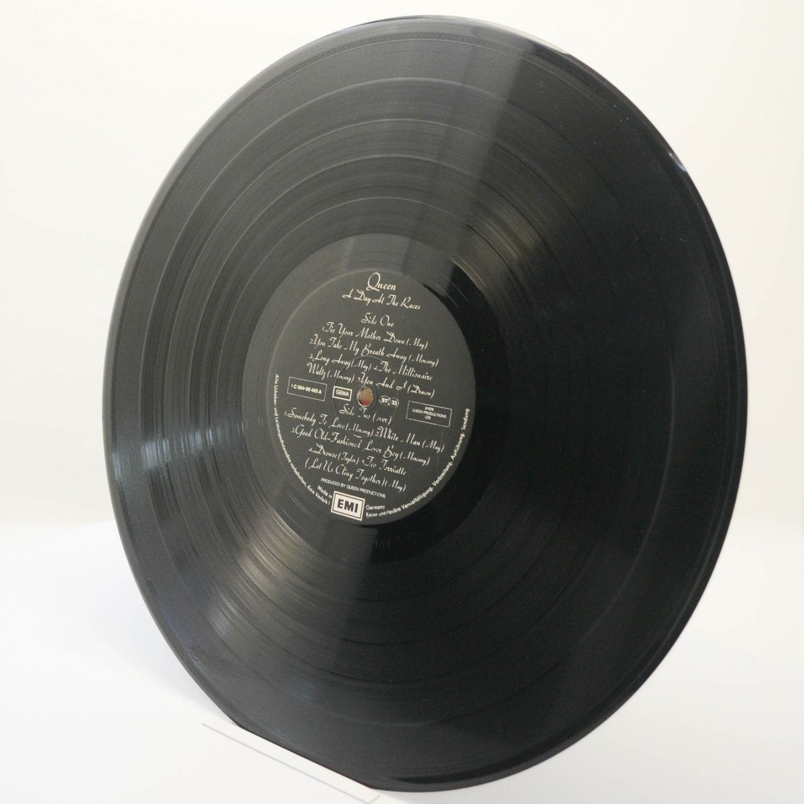 Queen — A Day At The Races, 1976