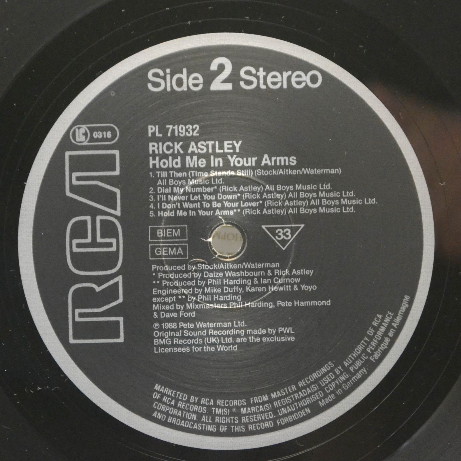 Виниловая пластинка Rick Astley — Hold Me In Your Arms, 1988