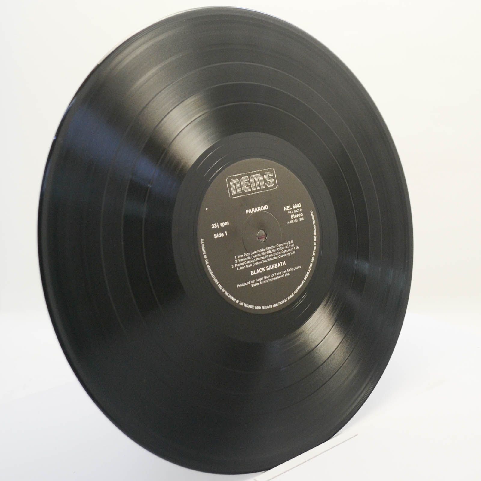 Black Sabbath — Paranoid (UK), 1970