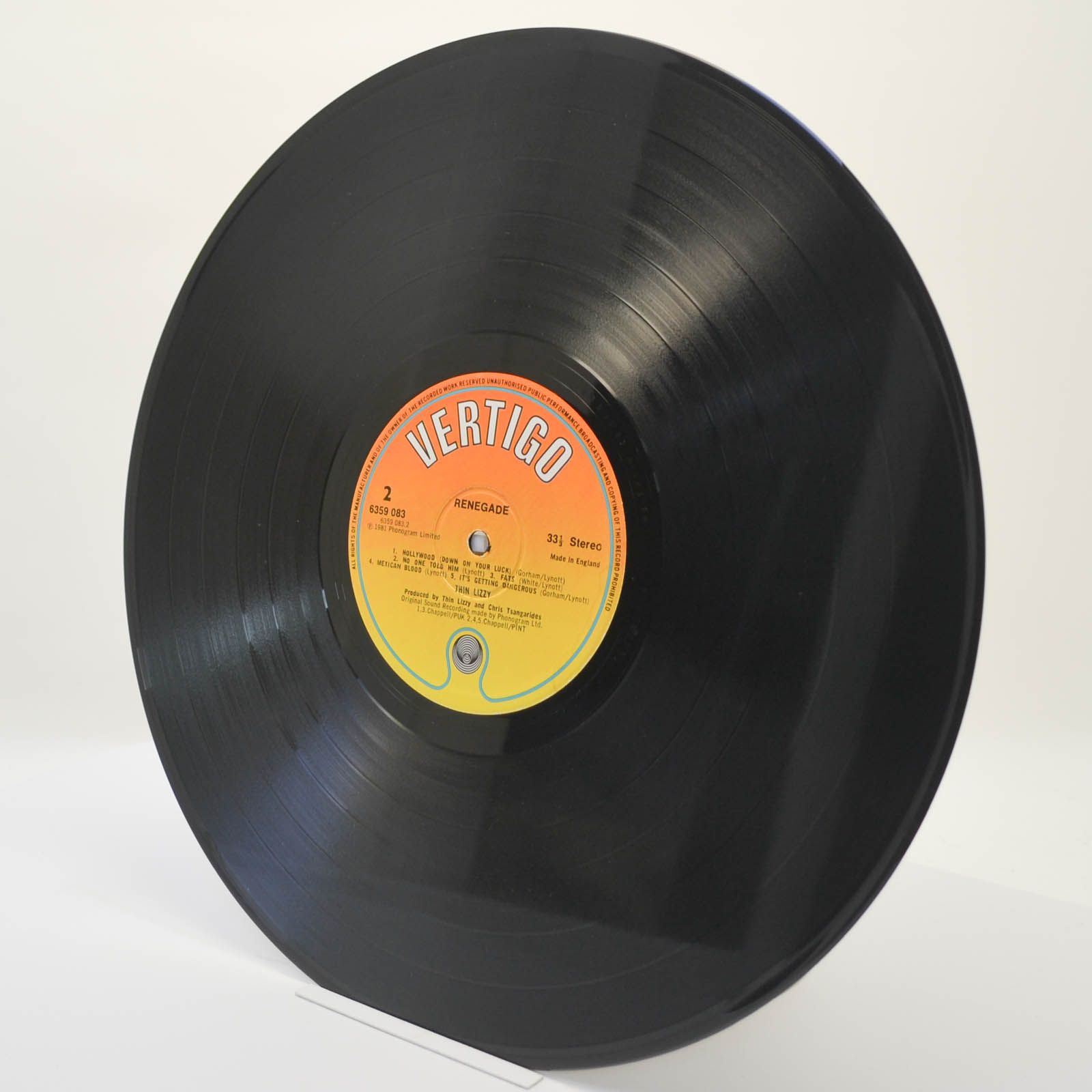 Виниловая пластинка Thin Lizzy — Renegade (1-st, UK), 1981