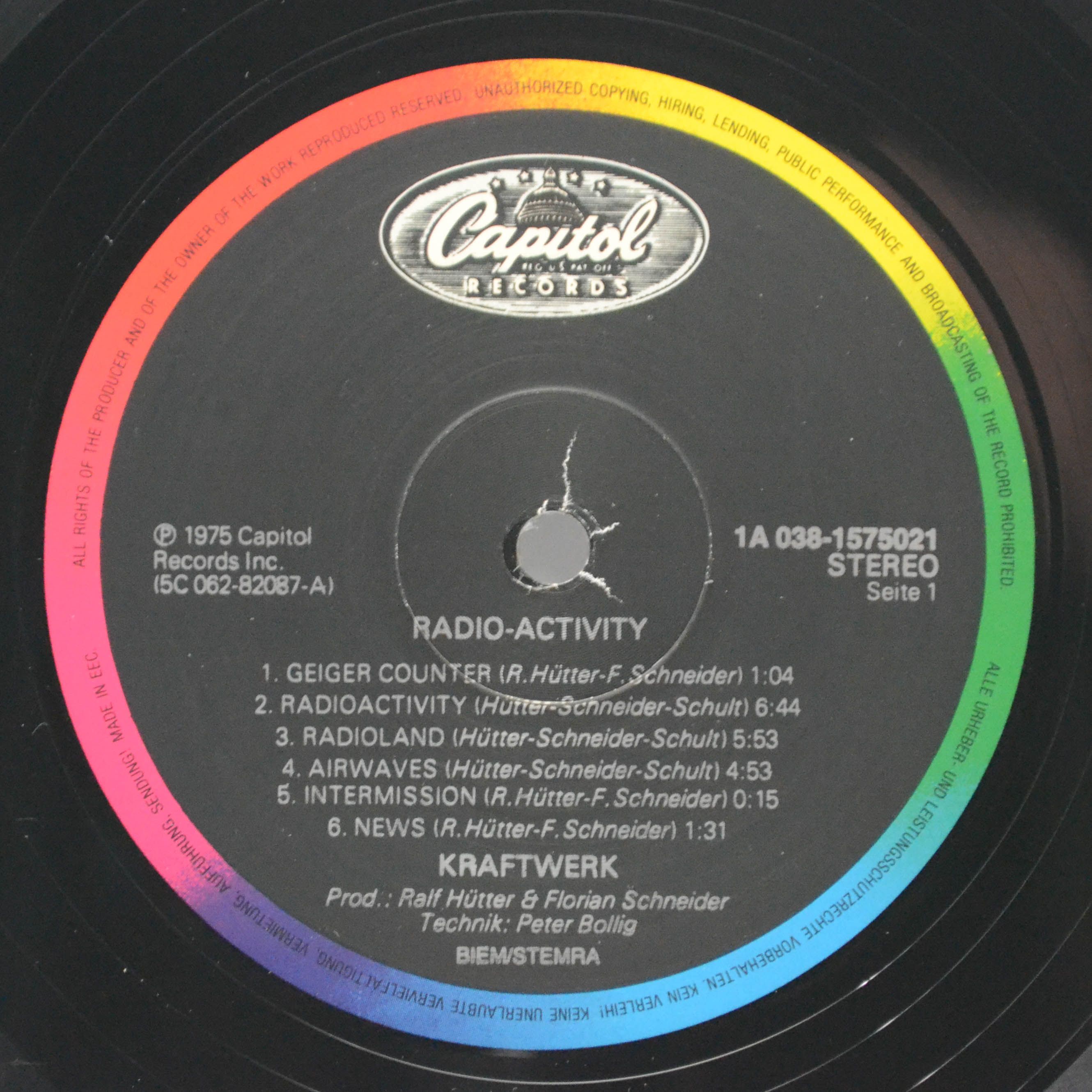 Kraftwerk — Radio-Activity, 1975