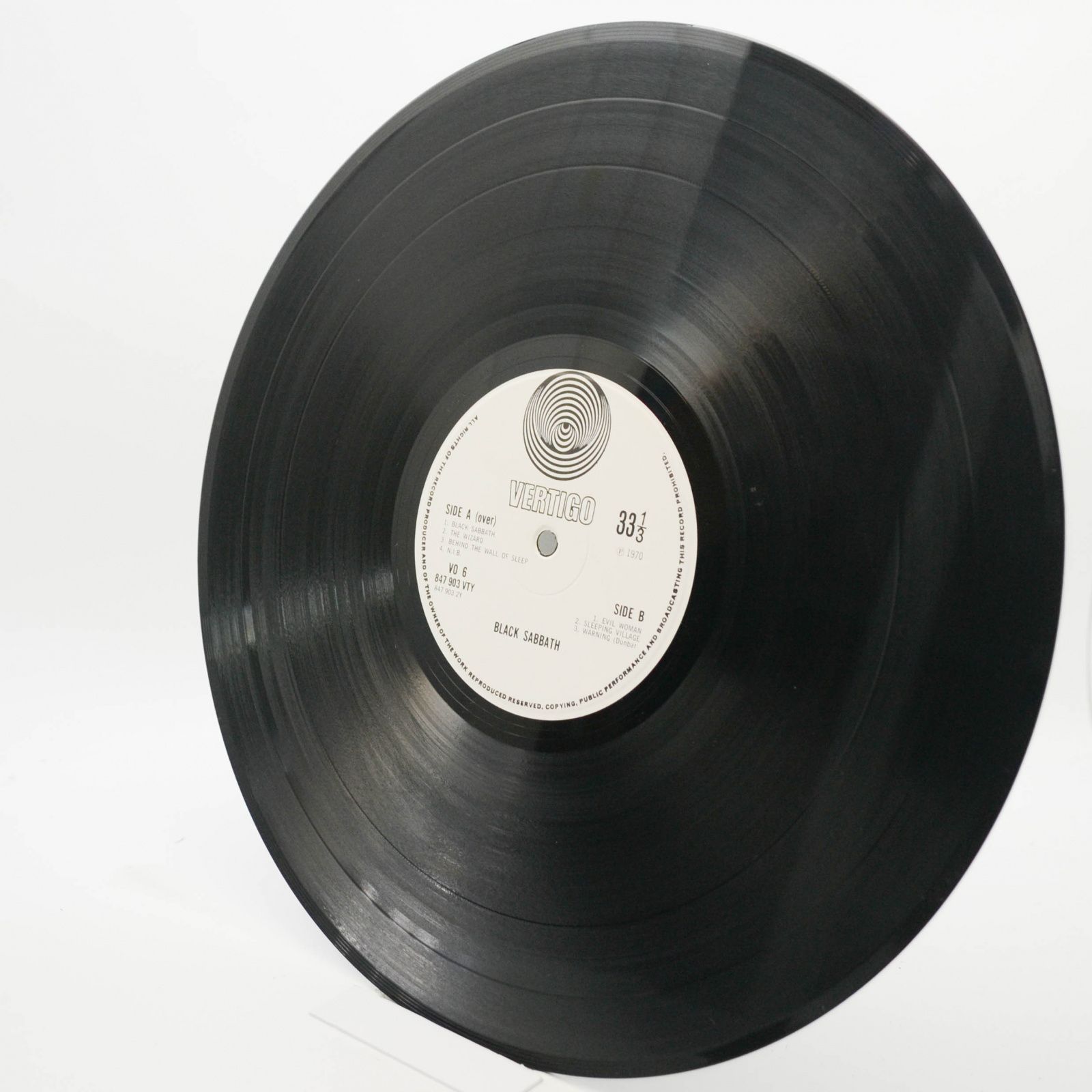 Black Sabbath — Black Sabbath (UK, Vertigo "Swirl"), 1970