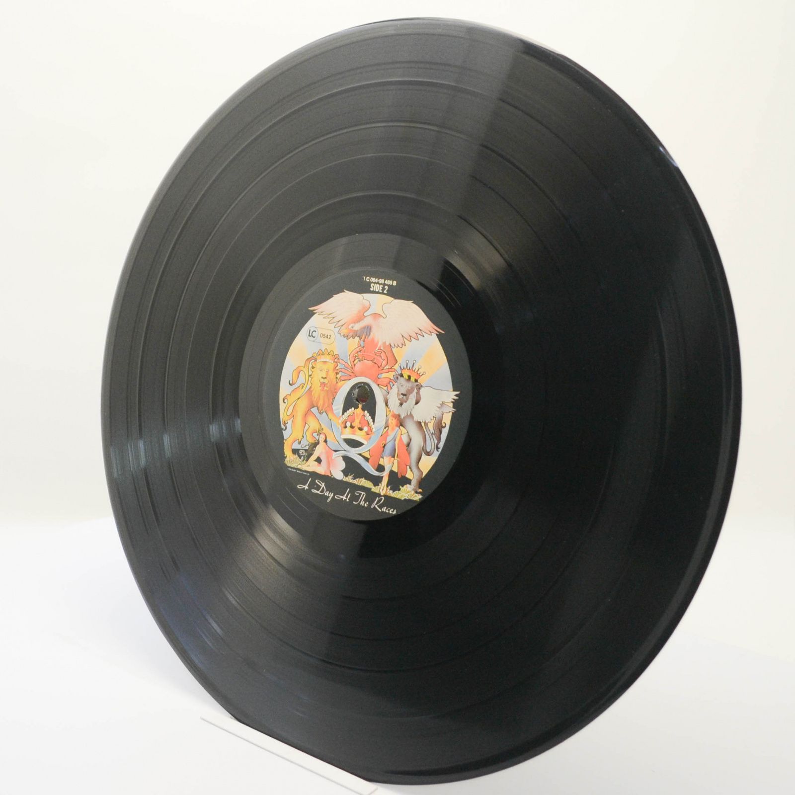 Queen — A Day At The Races, 1976