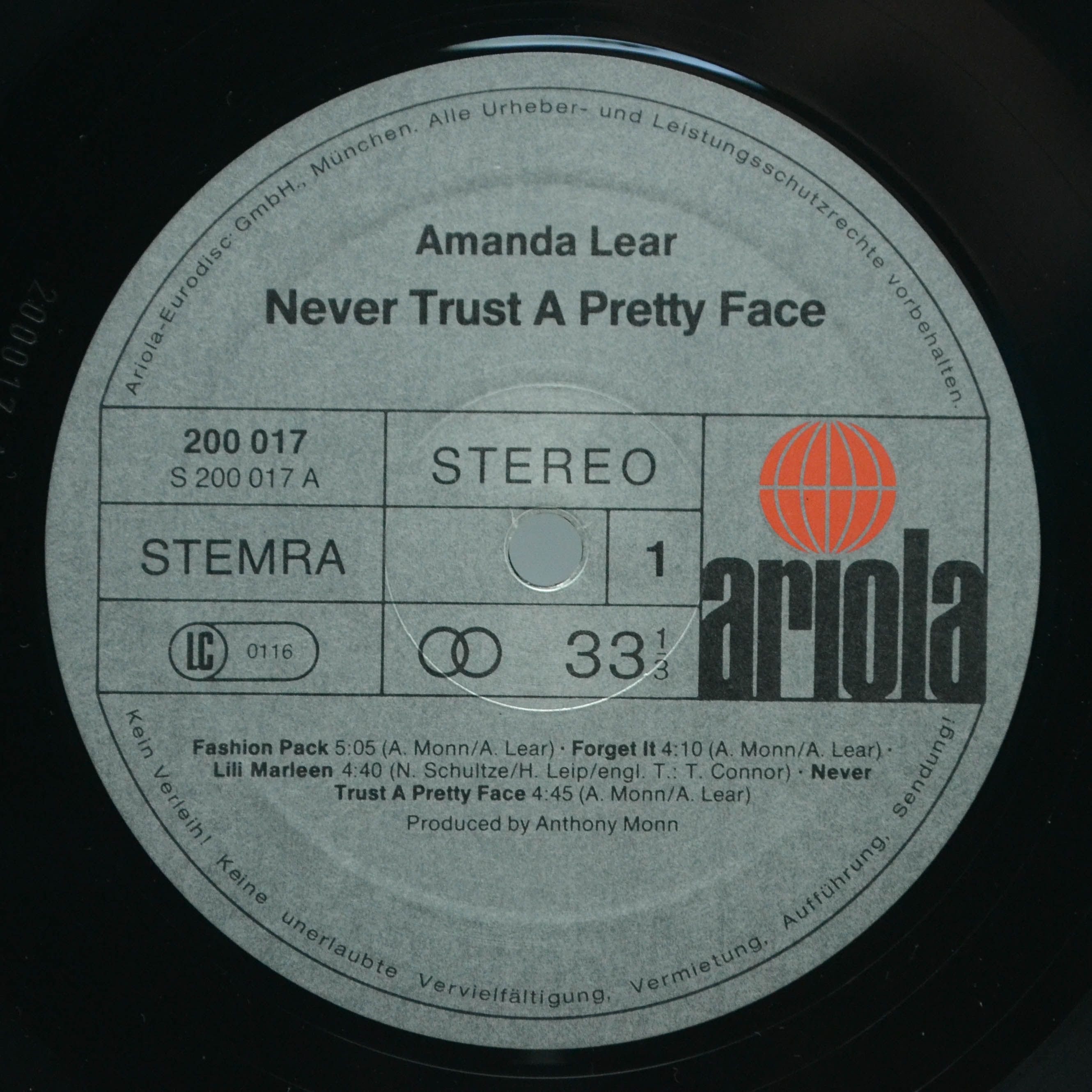 Виниловая пластинка Amanda Lear — Never Trust A Pretty Face, 1979