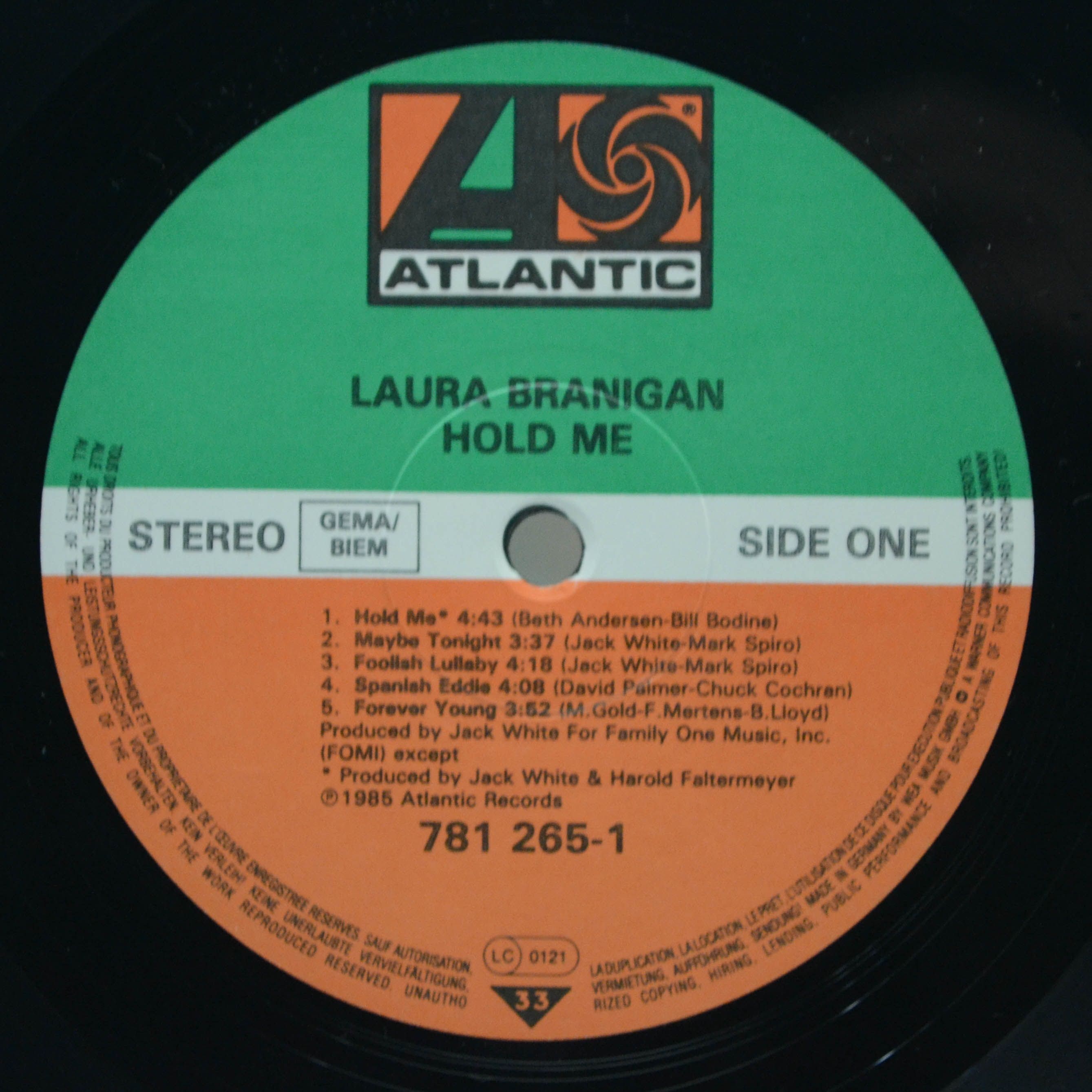 Laura Branigan — Hold Me, 1985