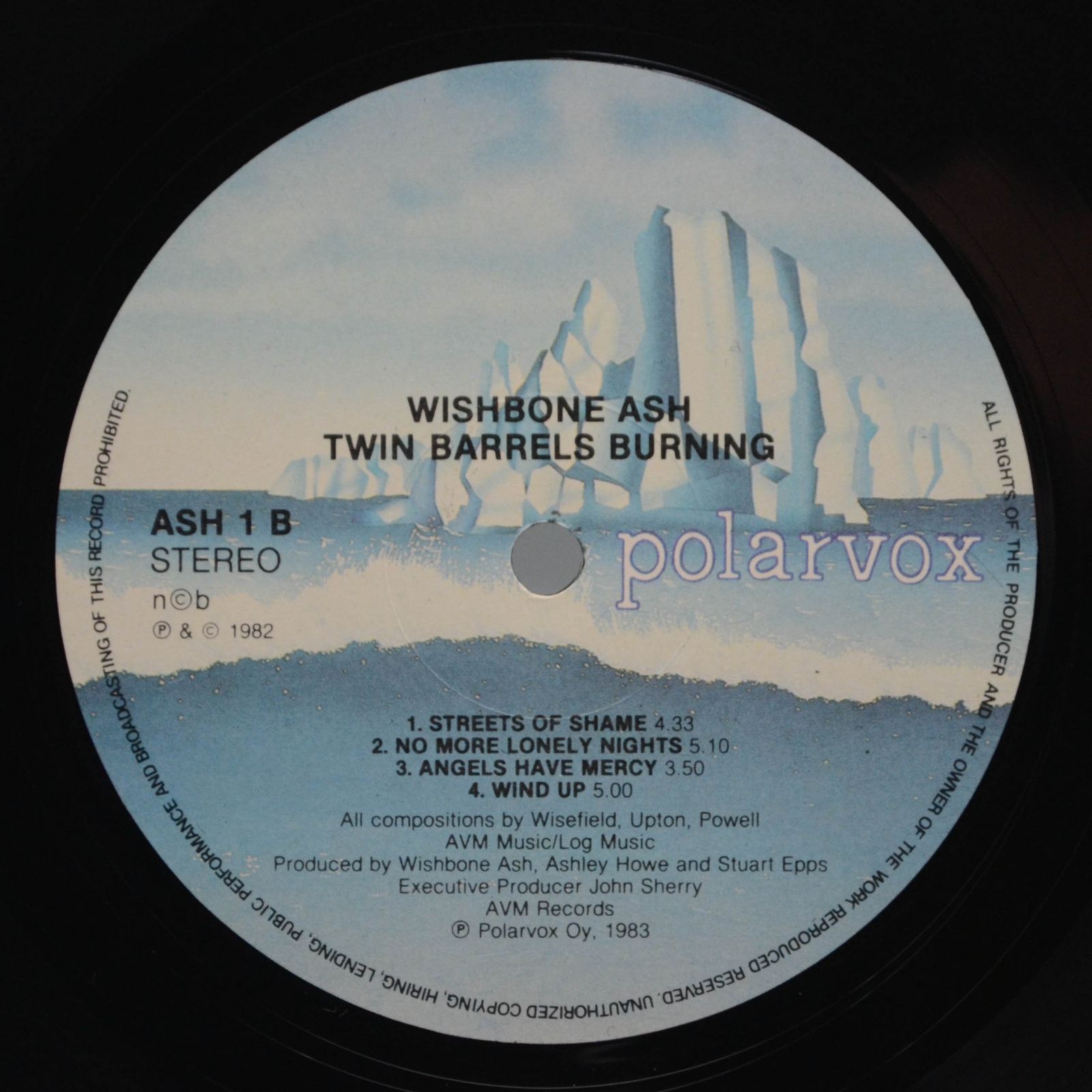 Виниловая пластинка Wishbone Ash — Twin Barrels Burning, 1982