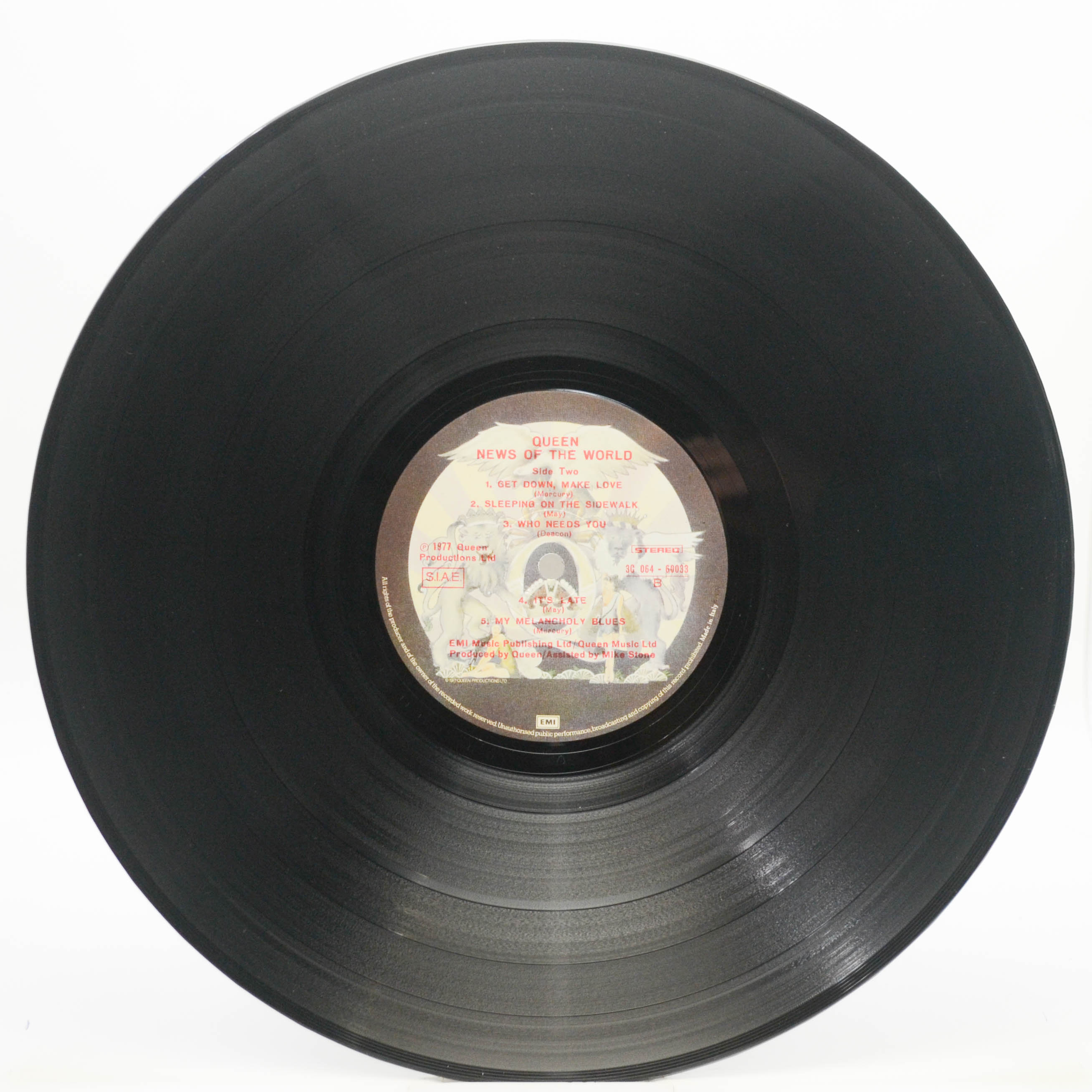 Queen — News Of The World, 1977