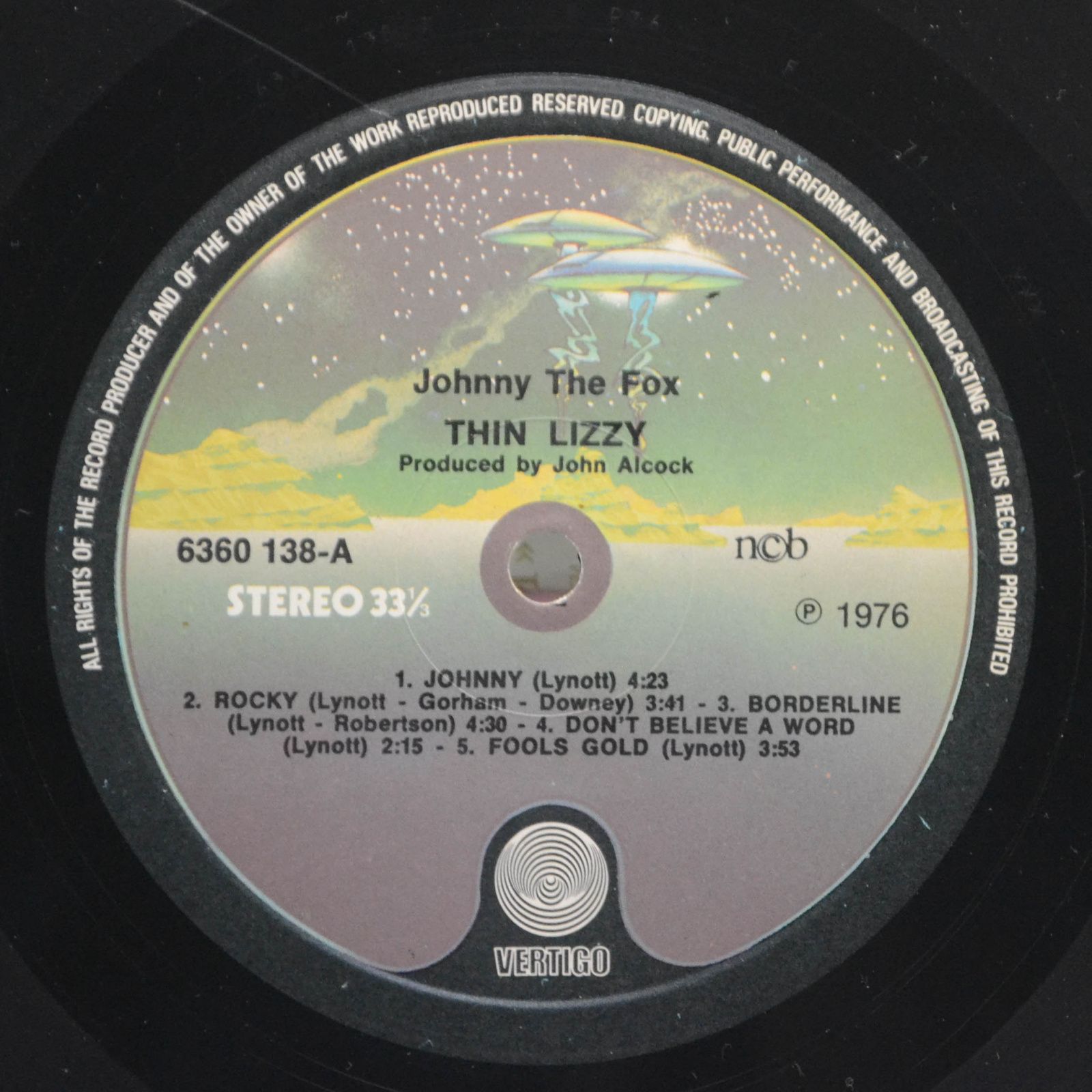 Виниловая пластинка Thin Lizzy — Johnny The Fox, 1976