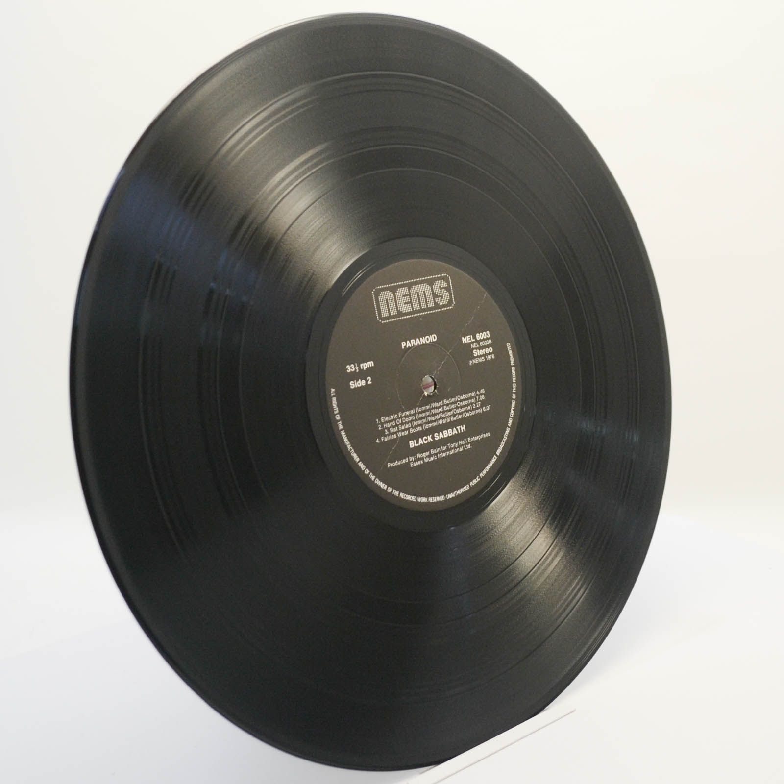 Black Sabbath — Paranoid (UK), 1970