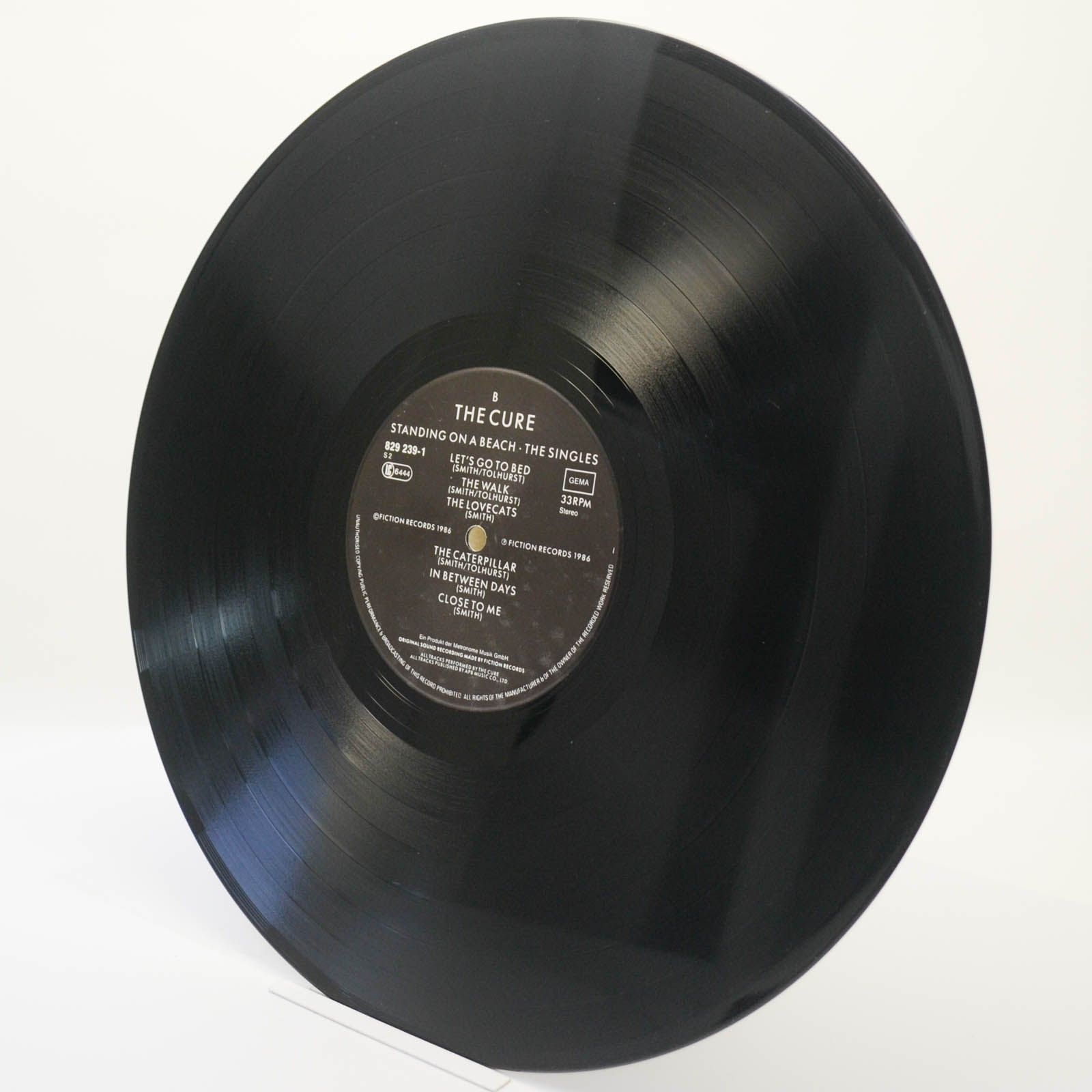 Cure — Standing On A Beach · The Singles, 1986